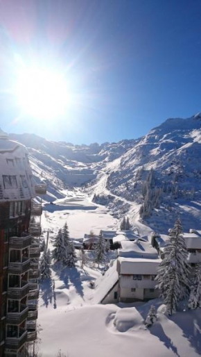 Startling view in a quiet area, Southern exposure, Next to the slope, Studio close to the center, Avoriaz